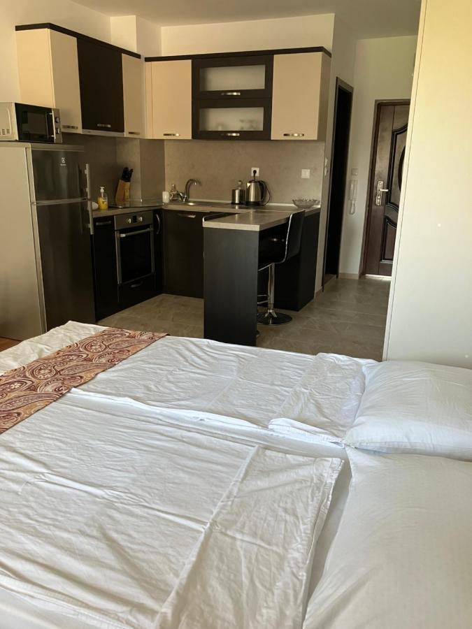 Apartments Dione Pomorie Buitenkant foto