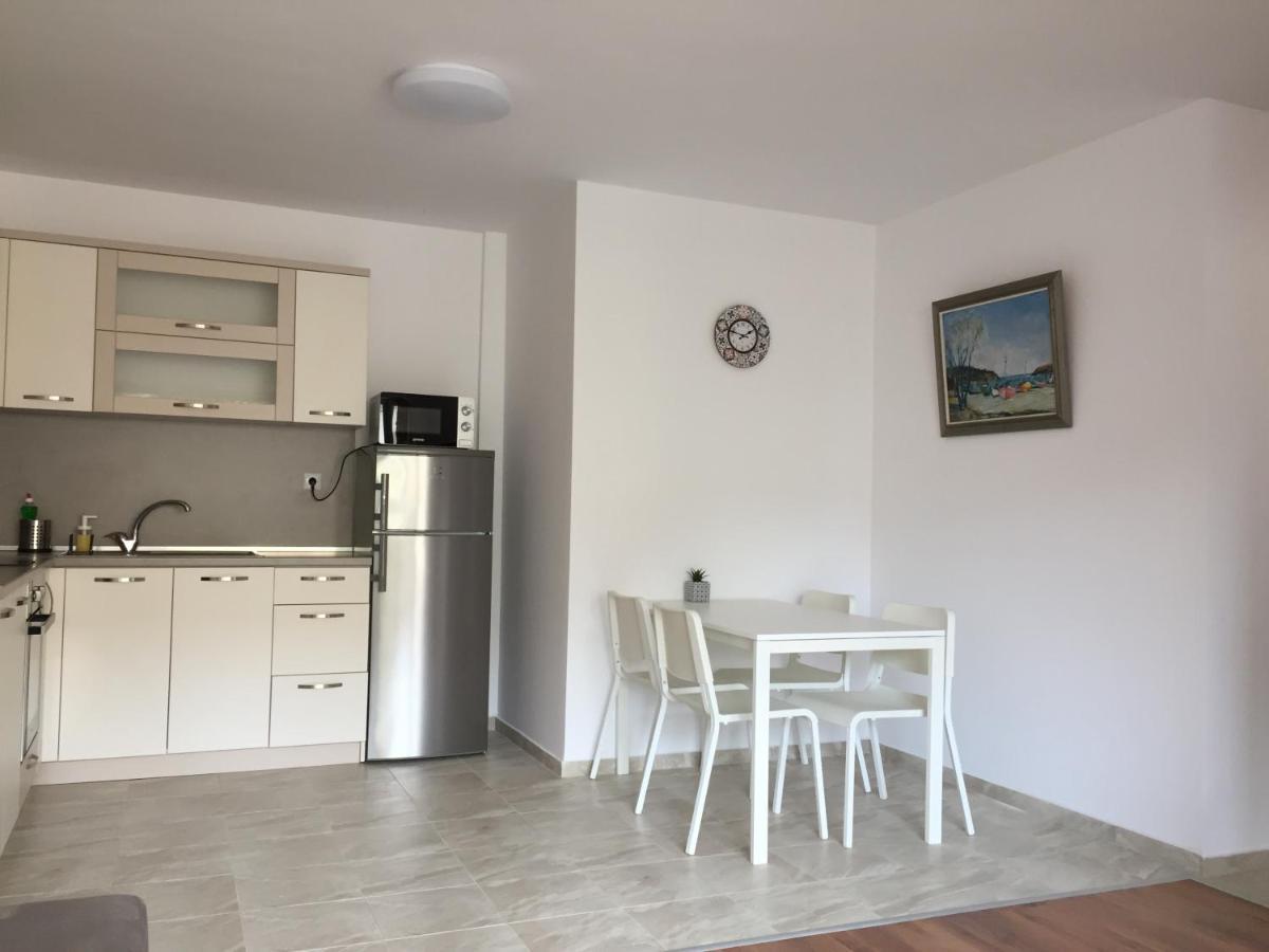 Apartments Dione Pomorie Buitenkant foto